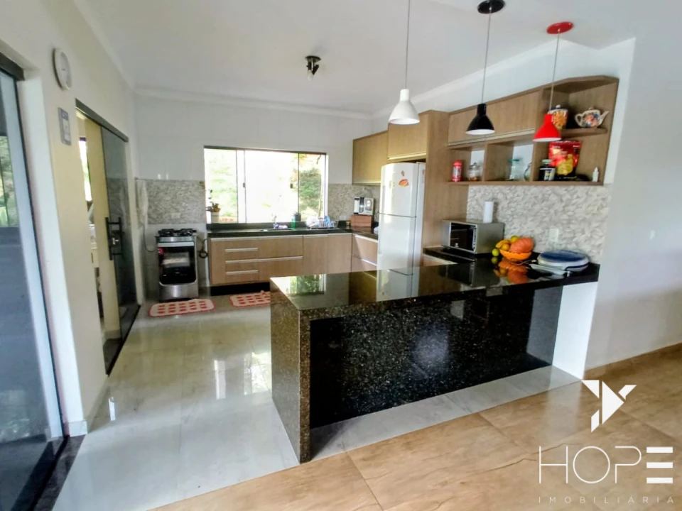 Chácara de 17.000 à Venda com Terreno Comercial – Bairro Limoeiro, Londrina/PR