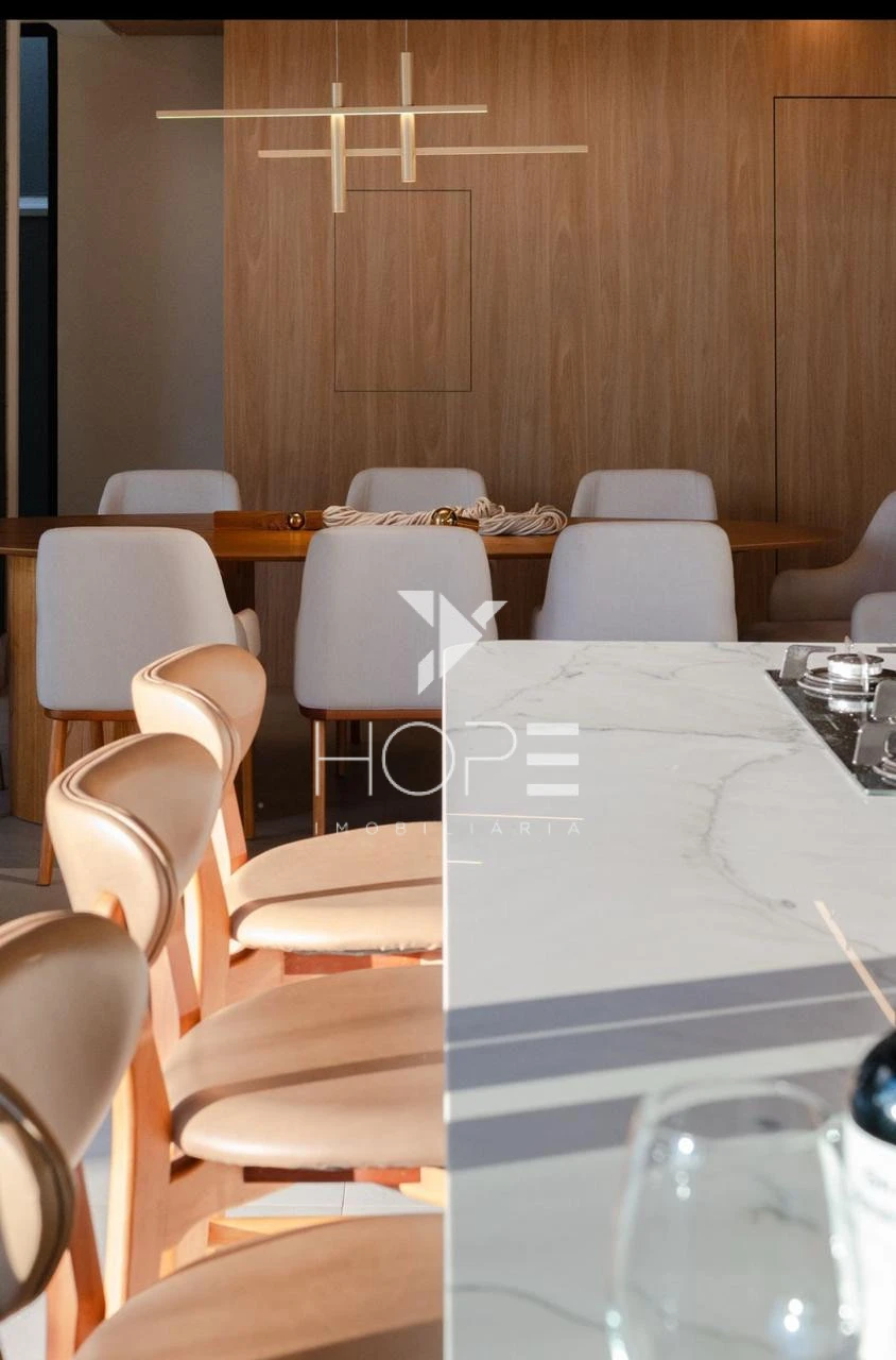 Imagens do imóveis SOBRADO NOVO  280M² DE AREA UTIL, COM 4 QUARTOS, SENDO 4 SUITES-  PARA LOCAÇÃO - CONDOMINIO ROYAL BOULEVARD - IBIPORÃ