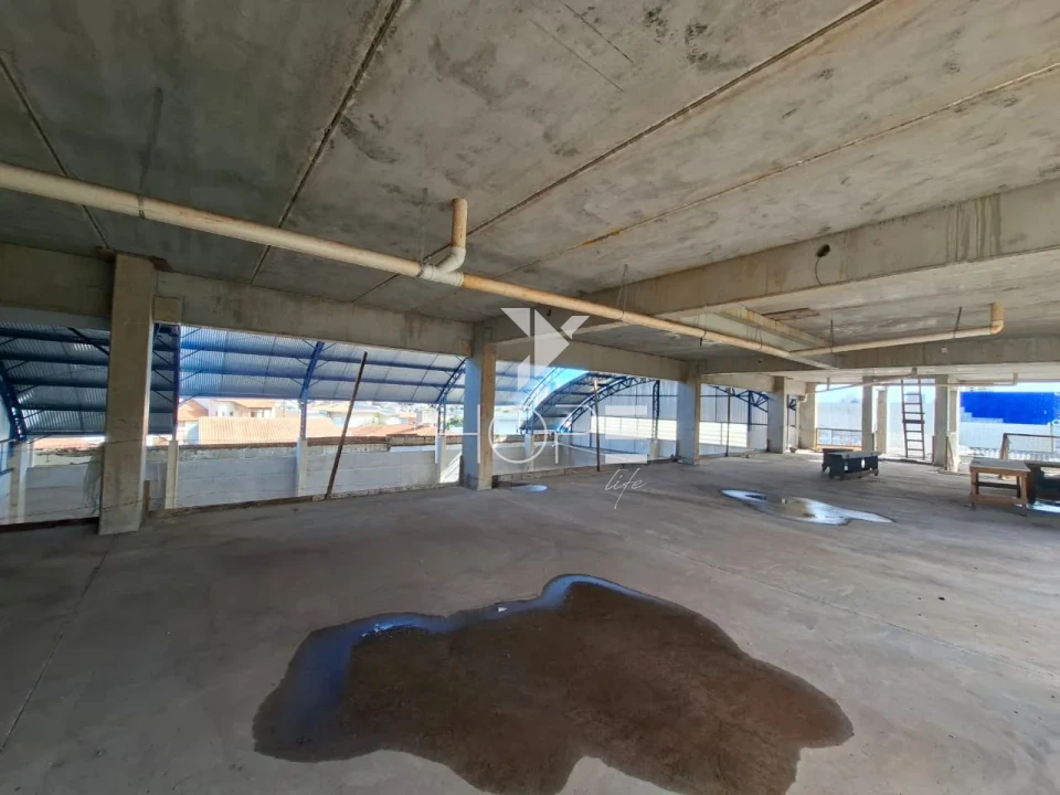 Imagens do imóveis Ponto comercial à venda com 1.388 m² - 3 pavimentos - Avenida JK - região central - Londrina PR