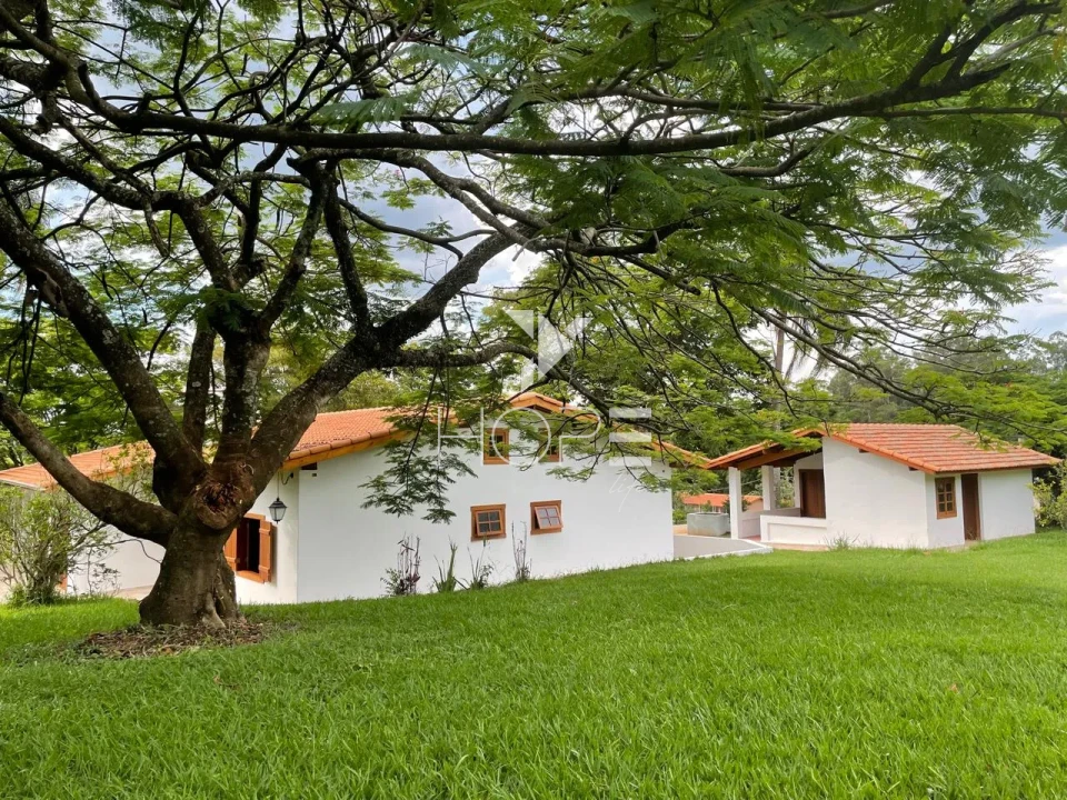 Imagens do imóveis Sítio à venda com 20.76 alqueires - sede com piscina - 4 represas - pecuária e lazer - Itu SP
