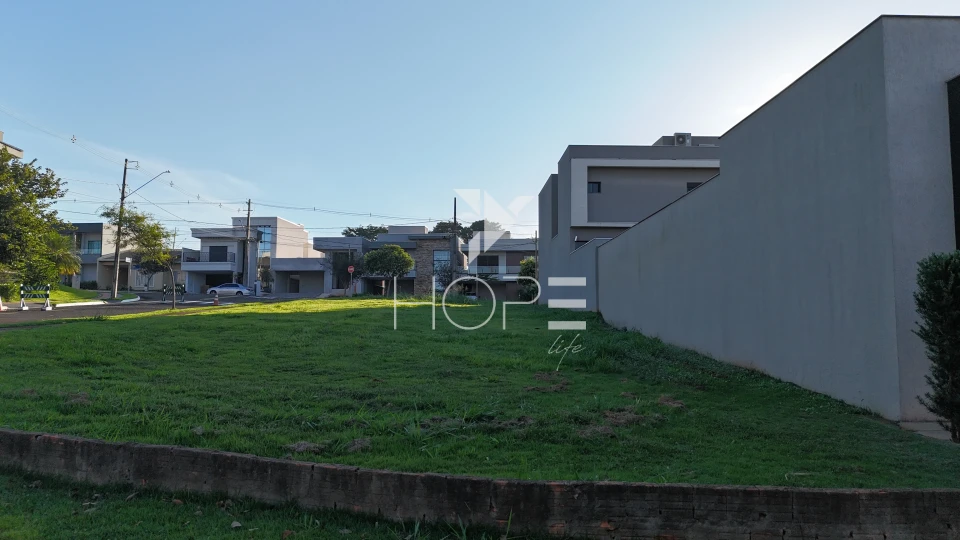 Imagens do imóveis Terreno de esquina à Venda – 282m² – Condomínio Bella Vitta – Lindóia – Zona Leste – Londrina/PR