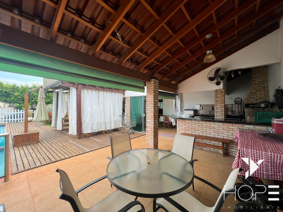 Imagens do imóveis LINDA CHACARÁ DE 550 m² NO CONDOMINIO RIVIERA DO POENTE