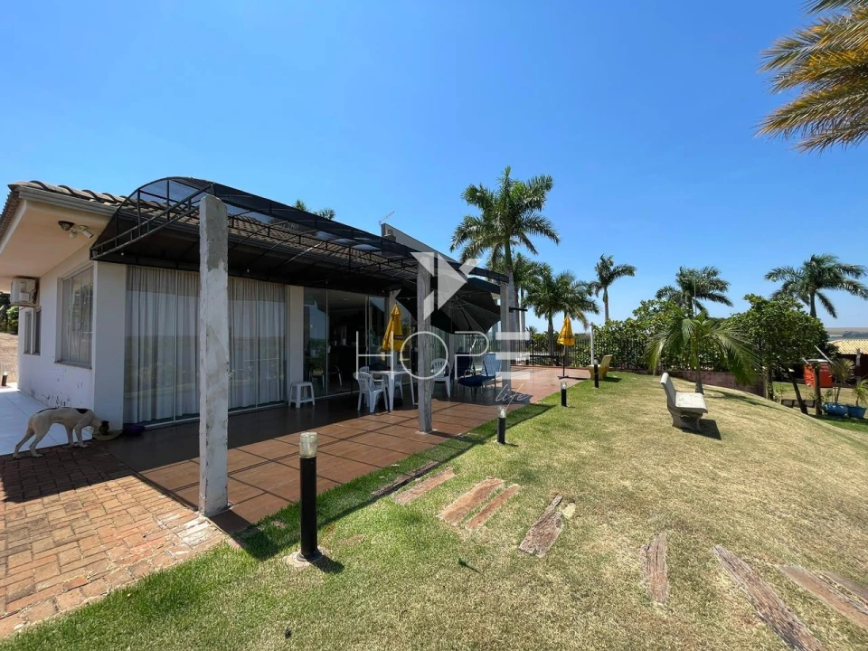 Imagens do imóveis Chácara Molhada à Venda – 2.000m² de Terreno – Condomínio Riviera do Poente – Alvorada do Sul/PR