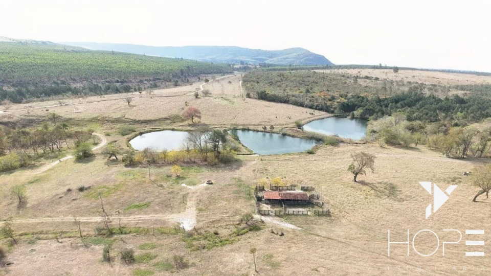 Imagens do imóveis Fazenda 7114800m² á venda na região de Botucatu-SP