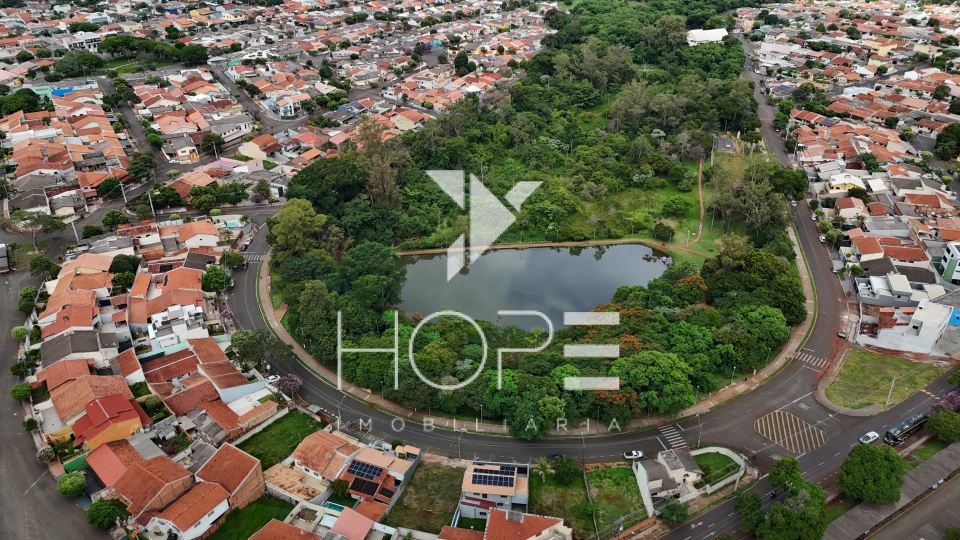 Sobrado à Venda com Energia Solar – 178m² Intern – 4 Quartos (1 Suíte) – Monte Belo – Zona Sul – Londrina/PR