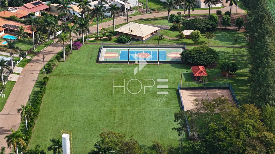 Imagens do imóveis Condomínio Riviera do Poente - chácara à venda com 1.300 m² - 2 quartos - 1 suíte - 4 vagas -  piscina - Alvorada do Sul PR