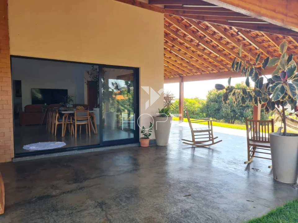 Imagens do imóveis Condomínio de Chácaras Itaúna - chácara à venda com 2500m² - 4 quartos - piscina - 8 vagas - Ibiporã PR