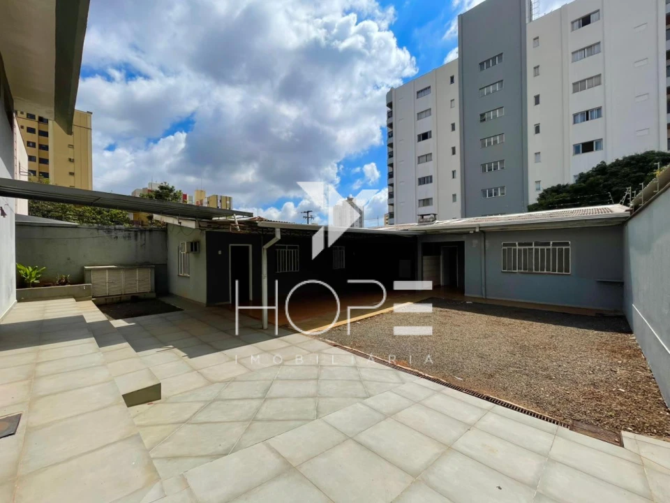 Sobrado Comercial e Residencial para Venda e Locação – 5 Quartos (2 Suítes) – Centro – Londrina/PR 