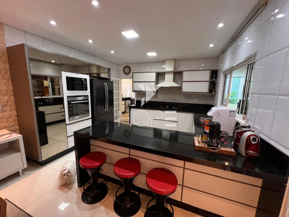 Imagens do imóveis SANTANA RESIDENCE - CASA A VENDA - ACEITA PERMUTA - 4 QUARTOS (2 SUITES) -