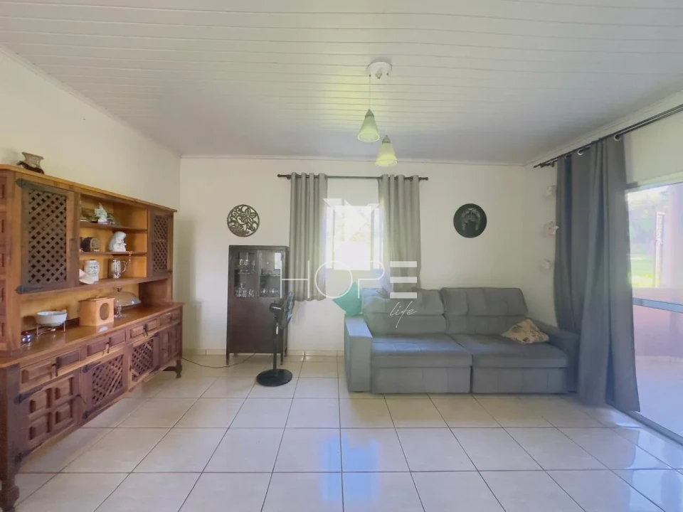 Imagens do imóveis Chácara à venda – 30.000 m² – Patrimônio Regina – Londrina/PR – Piscina e Espaço Gourmet