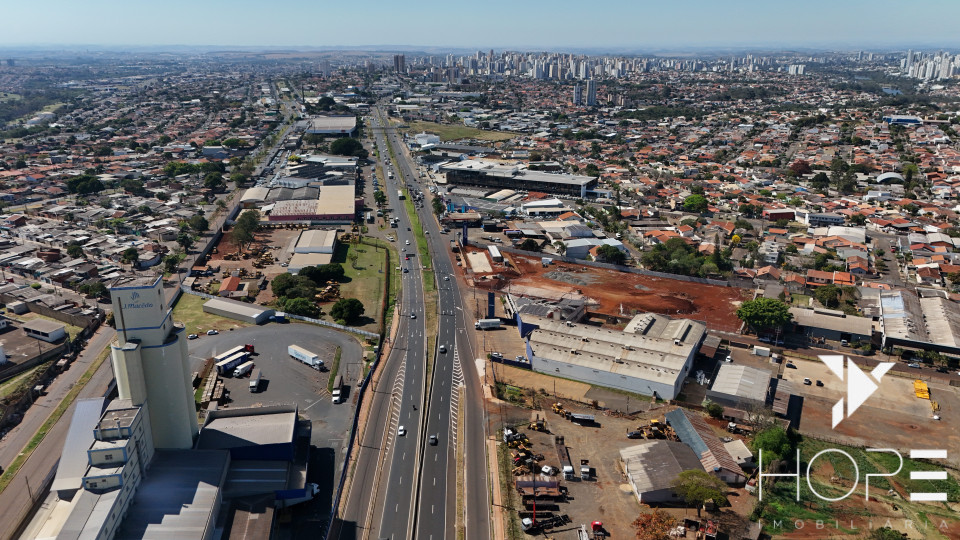 Imagens do imóveis Galpão/Barracão de 6.817 m² na Avenida Tiradentes, Londrina – Venda e Locação