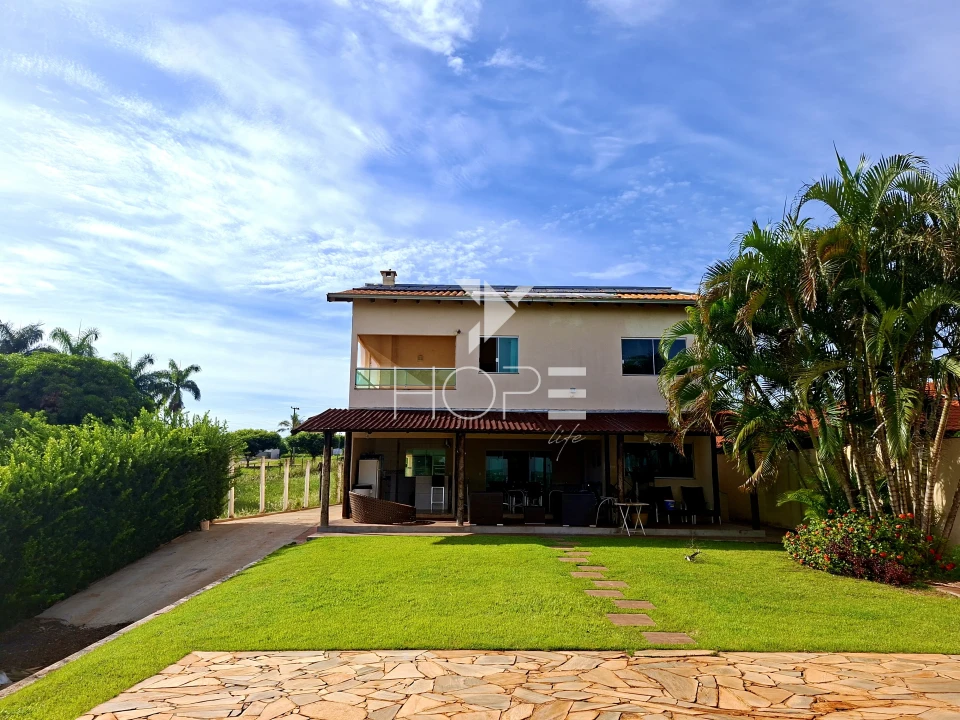 Imagens do imóveis Condomínio Riviera do Poente - chácara molhada à venda com 2.277 m² - 4 suítes - piscina - sauna - Alvorada do Sul PR