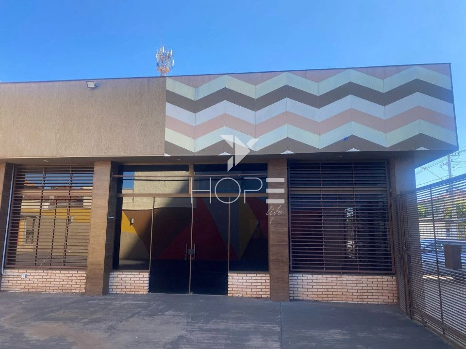 Imagens do imóveis Salão comercial para alugar com 303 m² - 3 banheiros - 4 vagas - Jardim Beltrão - Ibiporã/PR