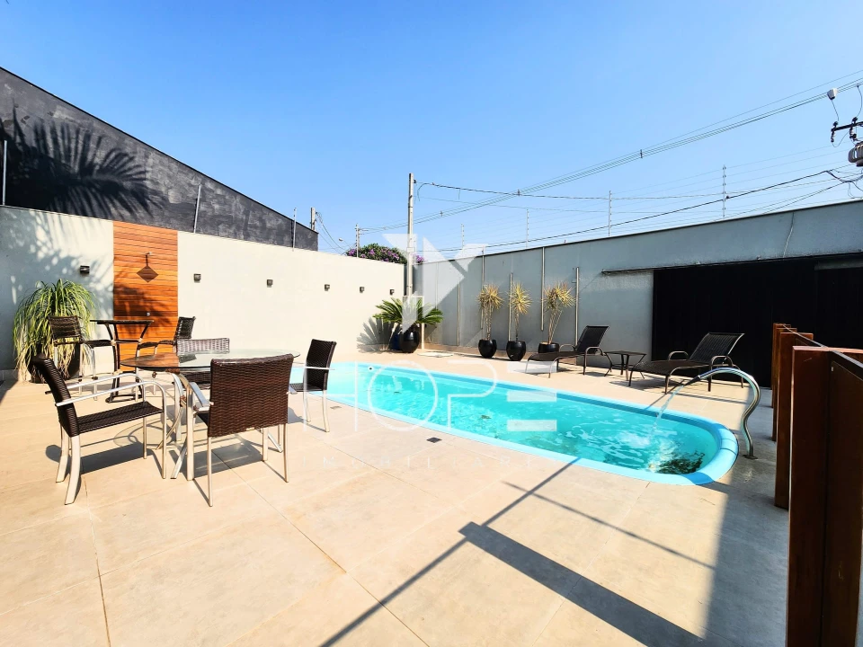 Imagens do imóveis Imóvel Comercial de Alto Padrão com Piscina e Espaço Gourmet à Venda em Cambé – Jardim do Café