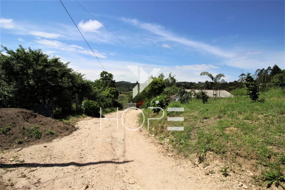 Chácara Completa à Venda  3.8 Alqueres Paulista e 4 Minas de Água – Agudos do Sul PR