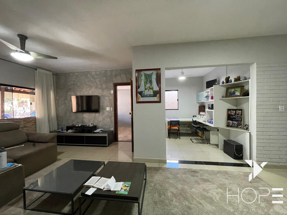 CASA TÉRREA A VENDA - 3 QUARTOS - VILA CASONI - LONDRINA