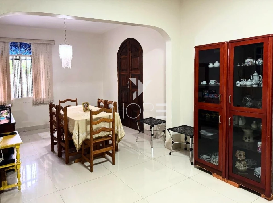 Imagens do imóveis Casa à venda com 400 m² - 3 quartos - suíte - piscina - 4 vagas - Zona Oeste - Jardim Shangri-lá - Londrina PR