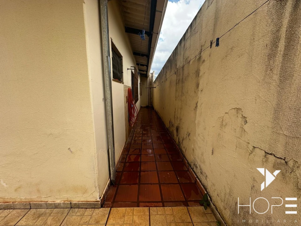 Casa à venda  próximo a Av. Higienópolis e Av. Jk.  – Londrina/PR