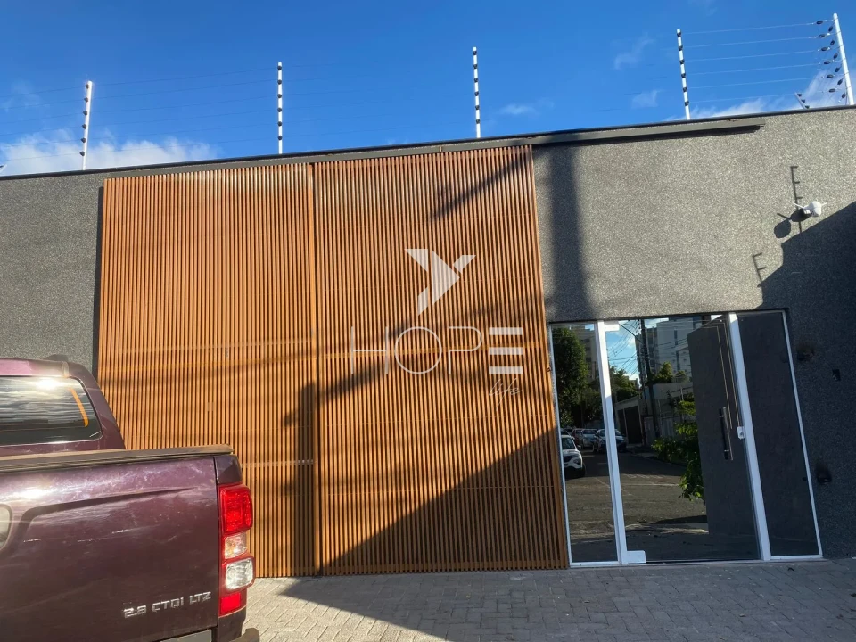 Ponto comercial reformado à venda com 244m² - estrutura para clínica - 5 salas - 3 vagas - Jardim Londrilar - Londrina PR