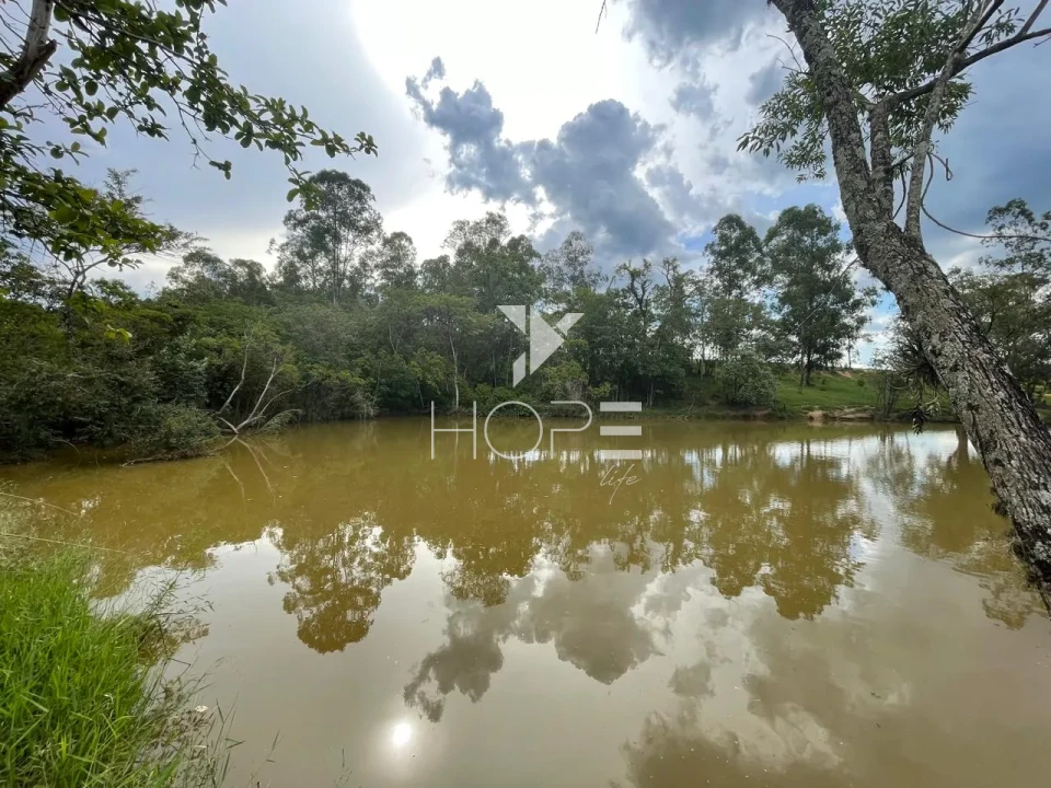 Imagens do imóveis Sítio à venda com 20.76 alqueires - sede com piscina - 4 represas - pecuária e lazer - Itu SP
