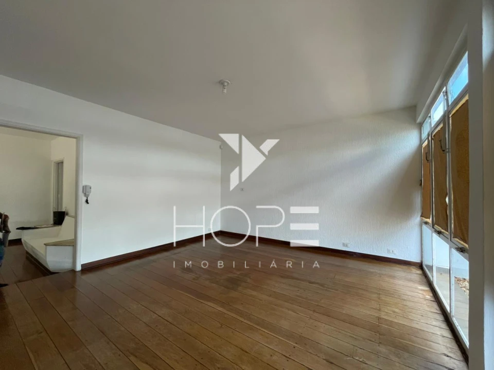 Sobrado Comercial e Residencial para Venda e Locação – 5 Quartos (2 Suítes) – Centro – Londrina/PR 