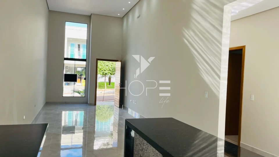 Imagens do imóveis Casa em Condomínio para Locação R$ 3.000,00 – 3 Quartos, Suíte, Planejados e Churrasqueira na Zona Norte de Londrina
