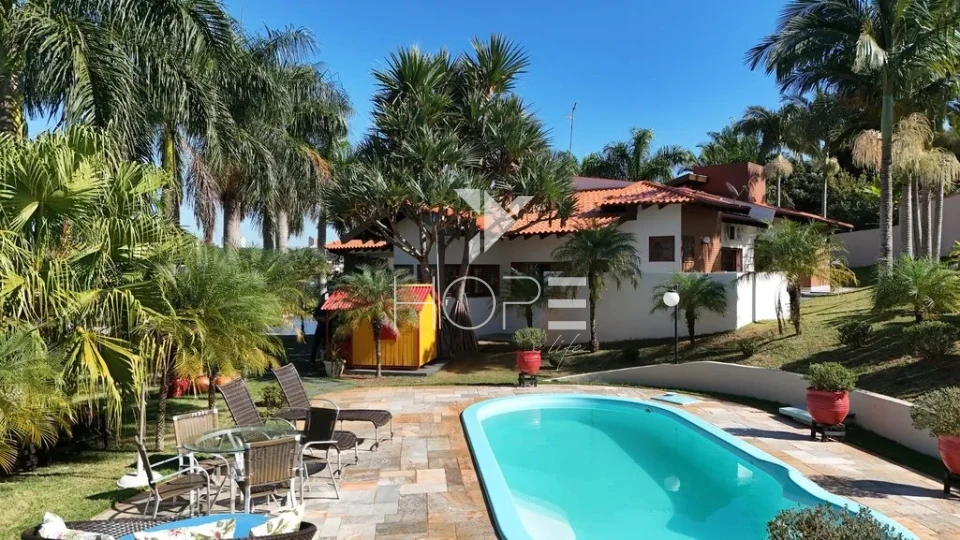 Imagens do imóveis Casa de Alto Padrão com 3 Suítes em Condomínio Fechado – Terreno de 5.000m² com Piscina Aquecida e Espaço Gourmet – Rolândia/PR