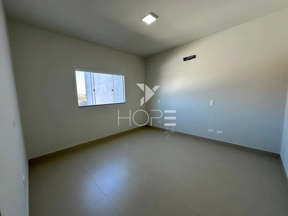 Imagens do imóveis Casa geminada à venda com 3 quartos (1 suíte) no Jardim Bandeirantes – Zona Oeste – Londrina/PR