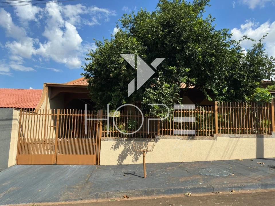 Imagens do imóveis Casa à venda/ Locação  no Conjunto José Giordano – 2 quartos (1 suíte) – 178 m² – Zona Norte – Londrina/PR