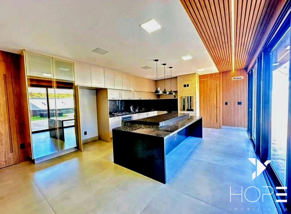 Casa com 300 m² para venda no condominio Sun Lake