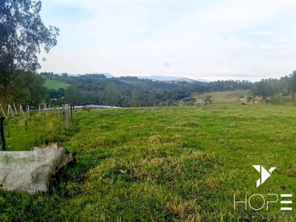 Imagens do imóveis Sítio à venda em Tamarana – Localização privilegiada na beira da estrada