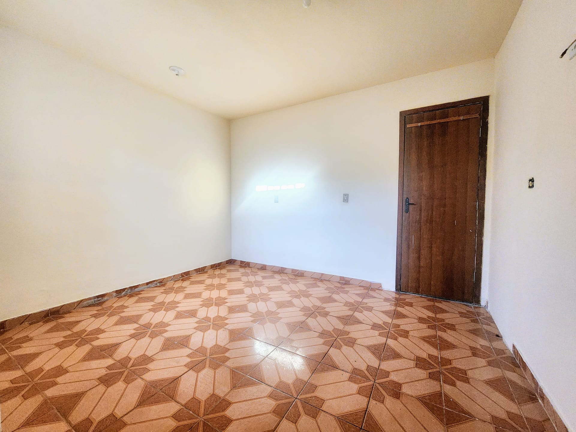 Imagens do imóveis Casa com edícula à venda no Bairro Ouro Verde, Londrina, PR
