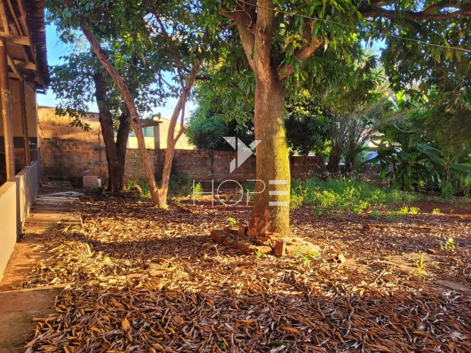 Imagens do imóveis Casa à venda com 367 m² - 2 quartos - 1 Banheiro- 3 Vagas - Residencial Quadra Norte - Londrina PR