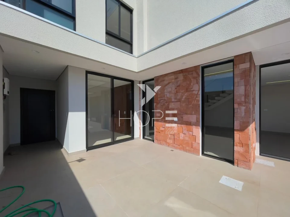 Imagens do imóveis Sobrado com piscina à Venda – 261m² – 3 Quartos (2 Demi-suítes) – Jardim das Mansões – Cambé/PR
