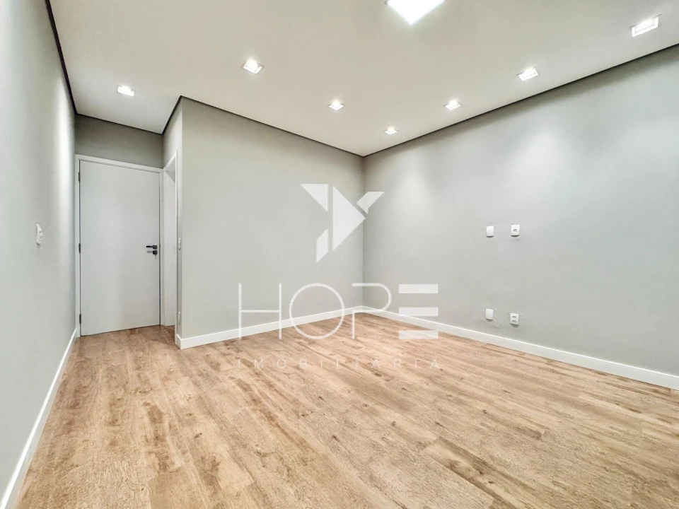 Sobrado Novo de 3 Suítes à Venda no Araçari – Parque Tauá – Londrina