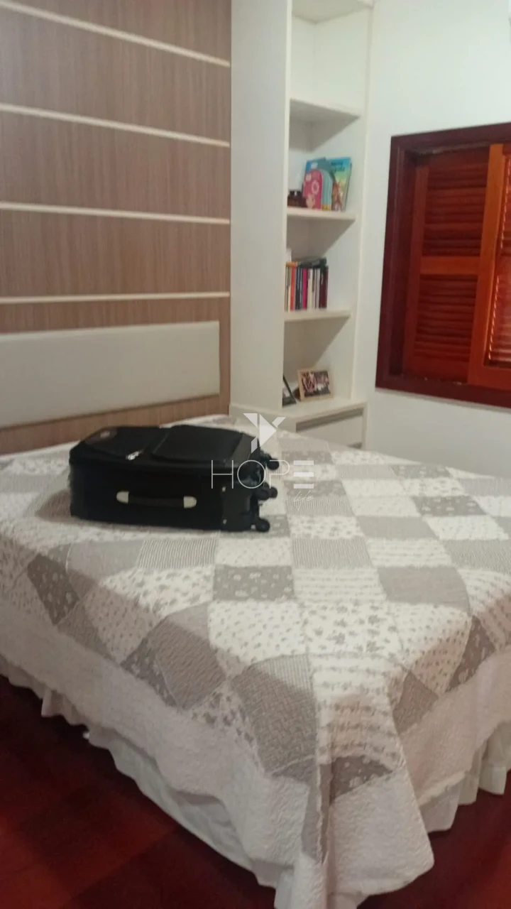 Imagens do imóveis Casa de Alto Padrão com 3 Suítes em Condomínio Fechado – Terreno de 5.000m² com Piscina Aquecida e Espaço Gourmet – Rolândia/PR