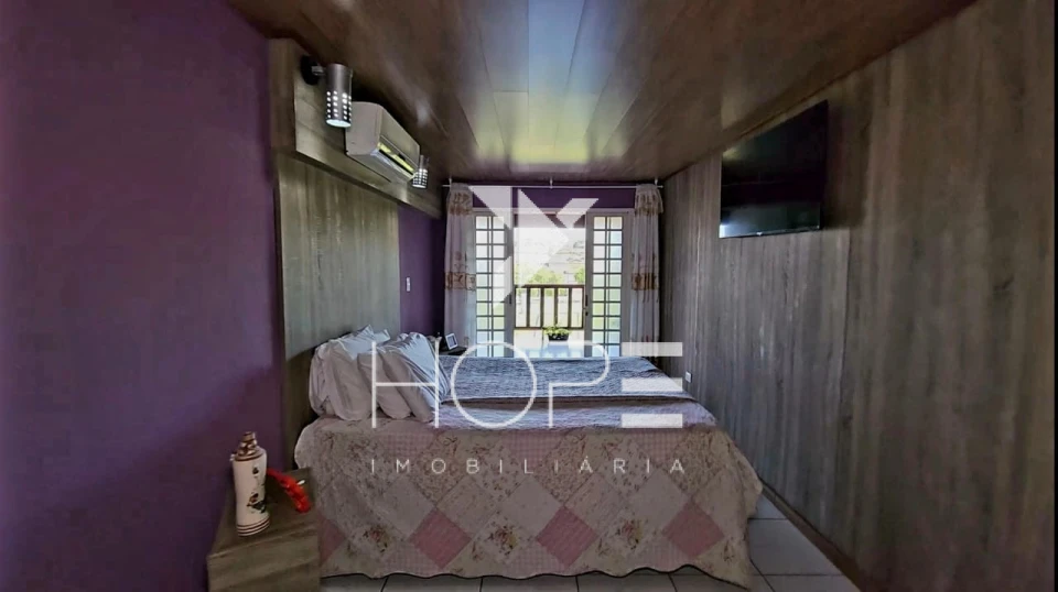 Sobrado à venda na Zona Norte de Londrina – 3 quartos