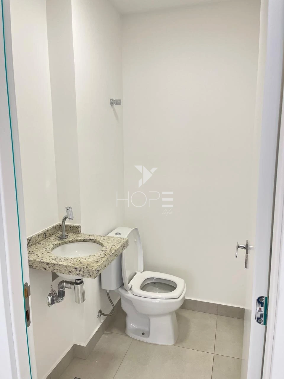 Imagens do imóveis Sala Comercial para Alugar na Av. Madre Leônia Milito | 39m², Ar-Condicionado e Vaga de Garagem | Bela Suíça - Londrina