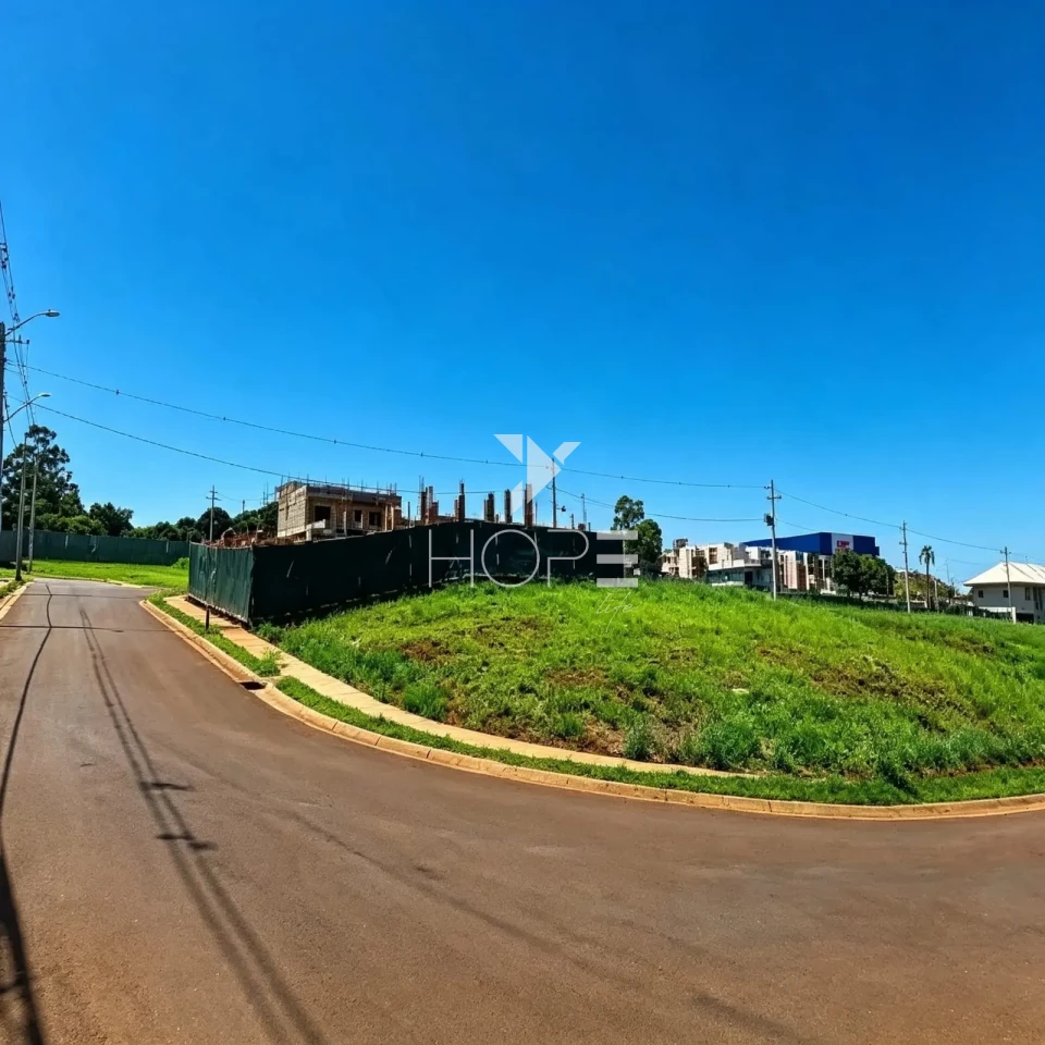 Terreno de Esquina em Condomínio à Venda – 300m² – Condomínio Golden Park 2 – Marumbi – Zona Leste – Londrina/PR