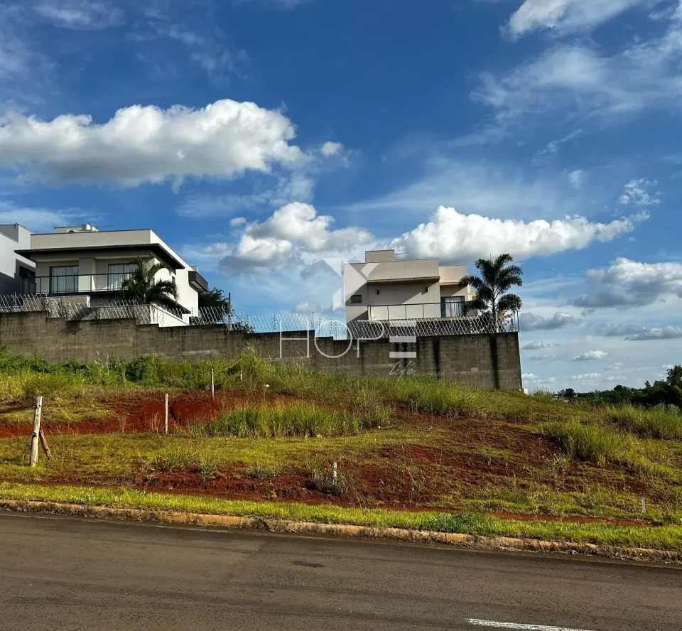 Imagens do imóveis Terreno Externo à venda no Parque Tauá 299 m²-  Zona Leste de Londrina/Pr.