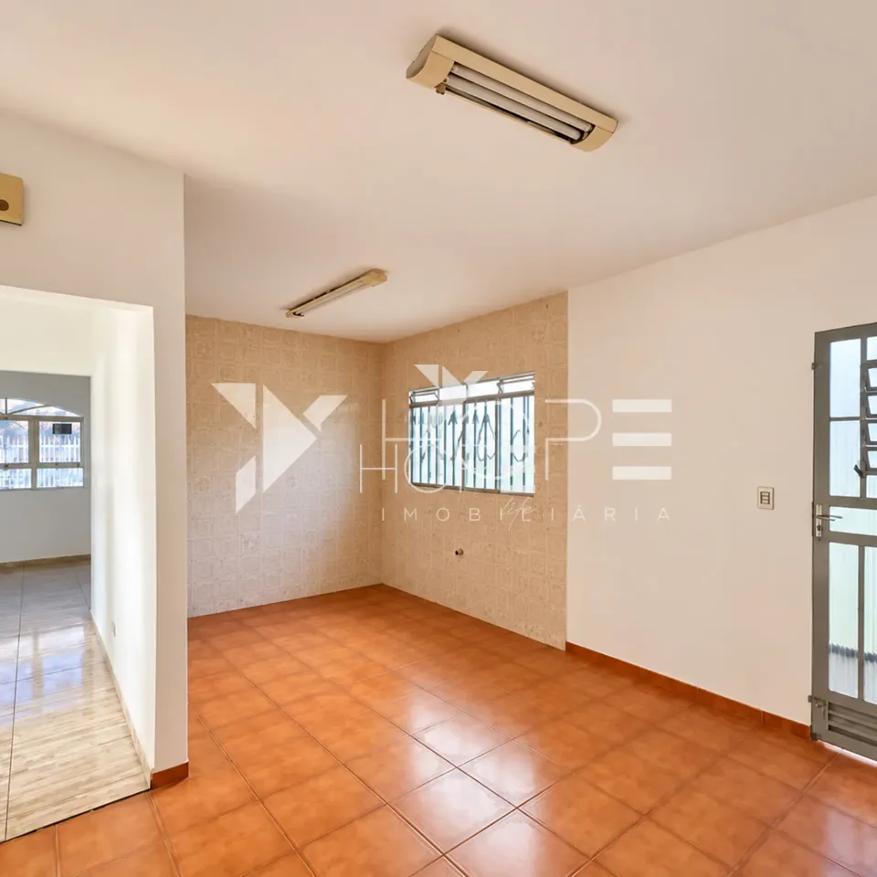 Imagens do imóveis Casa à Venda – 3 Quartos (1 Suíte) – Messiânico – Zona Oeste – Londrina/PR