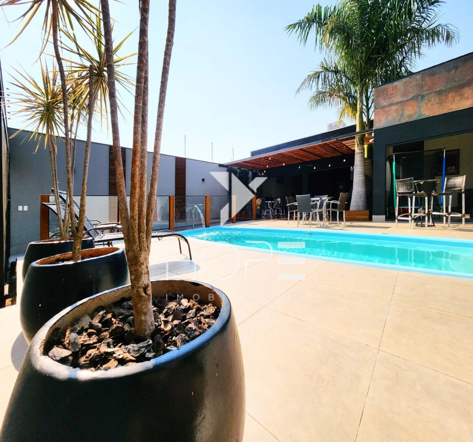 Imagens do imóveis Imóvel Comercial de Alto Padrão com Piscina e Espaço Gourmet à Venda em Cambé – Jardim do Café