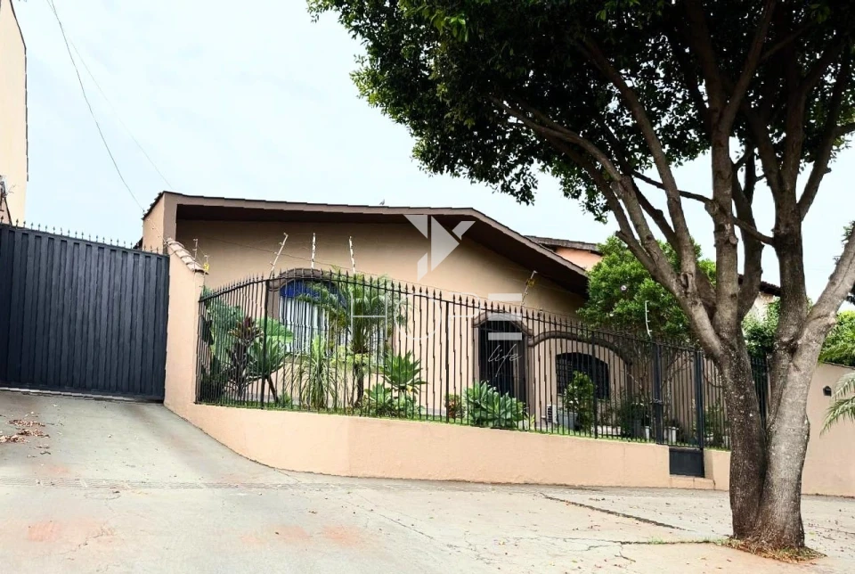 Imagens do imóveis Casa à venda com 400 m² - 3 quartos - suíte - piscina - 4 vagas - Zona Oeste - Jardim Shangri-lá - Londrina PR