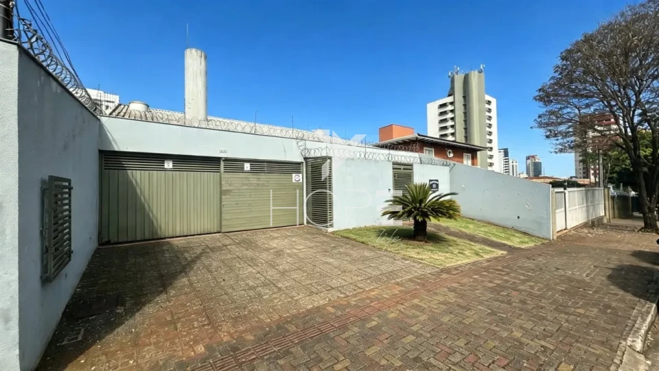 Imagens do imóveis Casa comercial à venda com 438 m² - próxima à Av. Higienópolis e Av. JK - Centro - Londrina PR