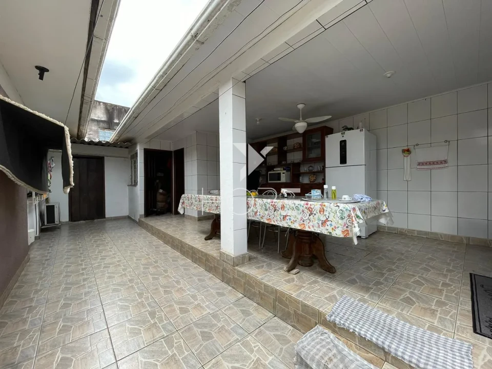 Casa à Venda – 167 m² – 4 Quartos – Petrópolis – Região Central – Londrina/PR