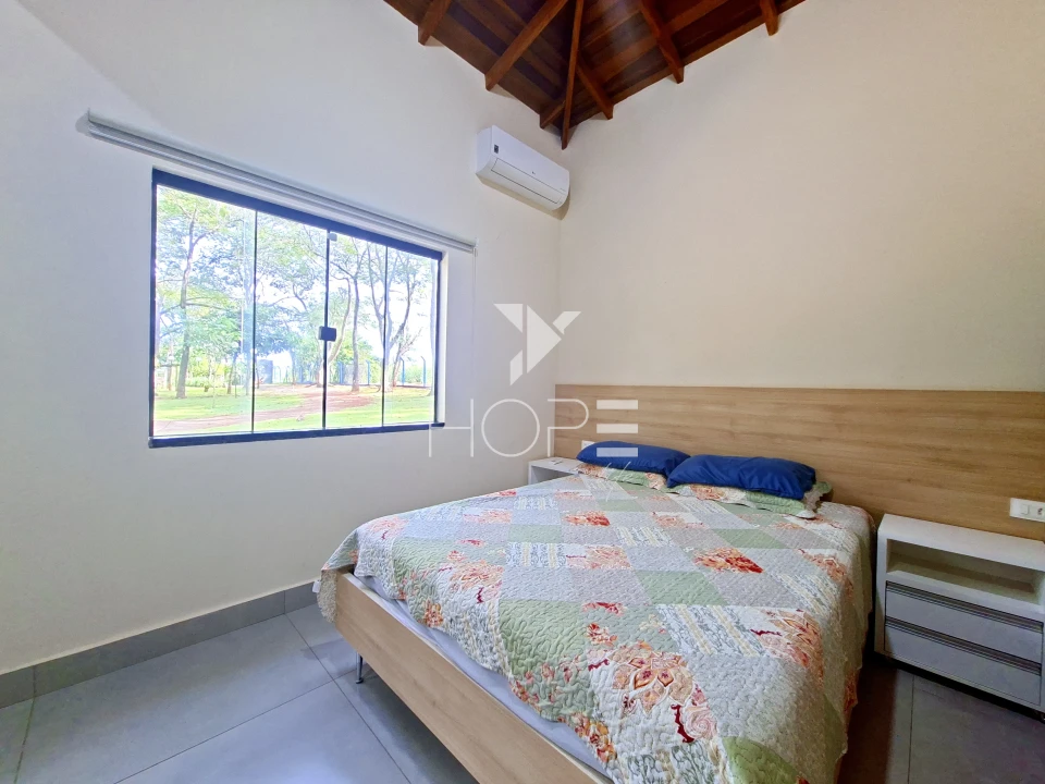 Imagens do imóveis Condomínio Riviera do Poente - chácara à venda com 1.300 m² - 2 quartos - 1 suíte - 4 vagas -  piscina - Alvorada do Sul PR
