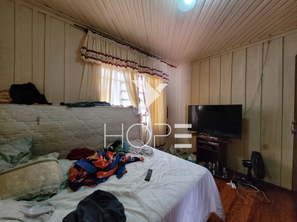 Imagens do imóveis Casa de Madeira 3 Quartos com Edícula à Venda na Zona Oeste de Londrina – Bairro Quebec