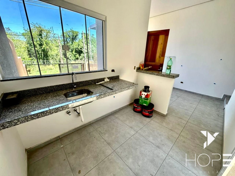 CASA GEMINADA Á VENDA E LOCAÇÃO - JARDIM MARIA CELINA - LONDRINA