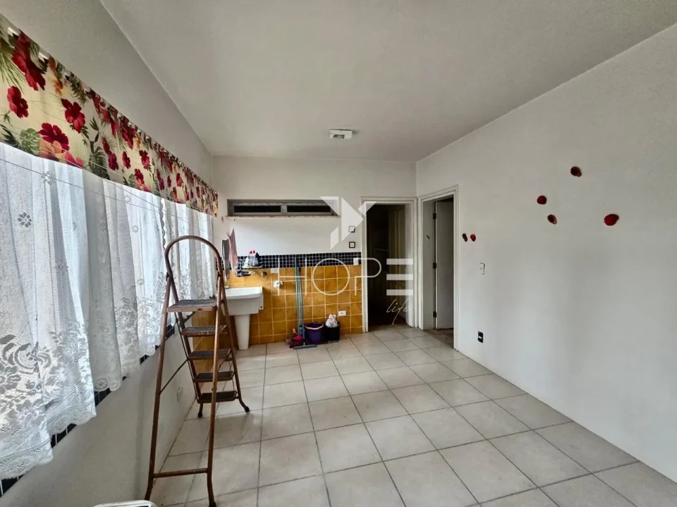 Imagens do imóveis Apartamento à Venda no Centro - 4 Quartos ( 1 Suíte)  3 Vagas - 240m² - Londrina/Pr.