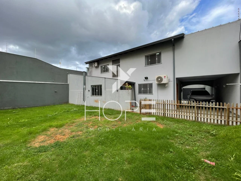 Sobrado à Venda com Energia Solar – 178m² Intern – 4 Quartos (1 Suíte) – Monte Belo – Zona Sul – Londrina/PR